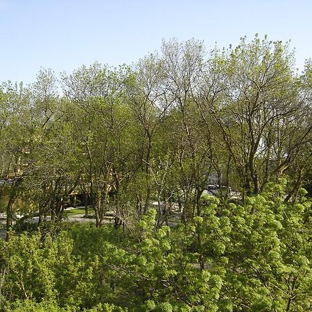Central Park Family Hotel Каварна Экстерьер фото